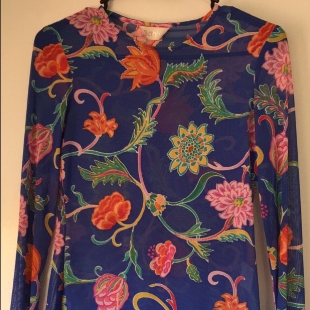 Designer top - Picture 2 of 3